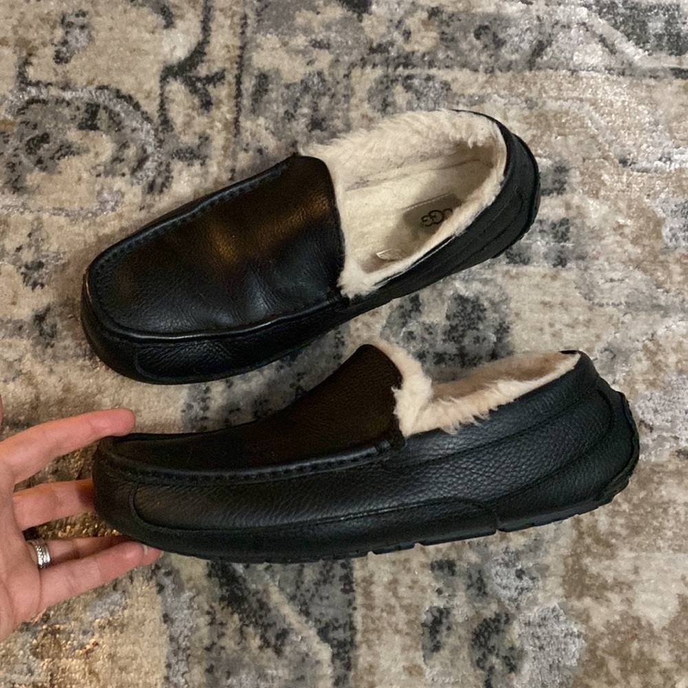 Ugg Mens Slip-on Loafers